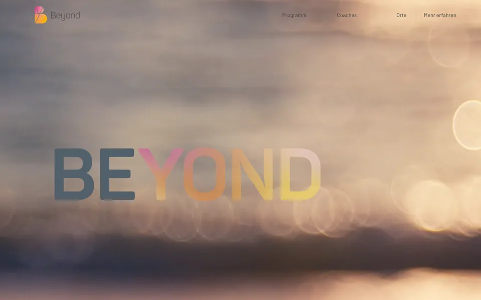 Startseite der Website von Beyond Development am Desktop, Screenshot vom 17.10.2026