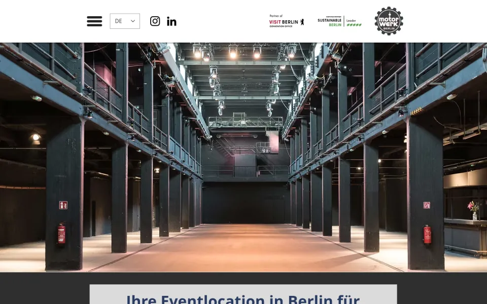 Themenseite Eventlocation Berlin am Desktop mit einem Foto der Halle von innen und dem Beginn der Überschrift Ihre Eventlocation in Berlin für exklusive Events, Screenshot vom 17.10.2026