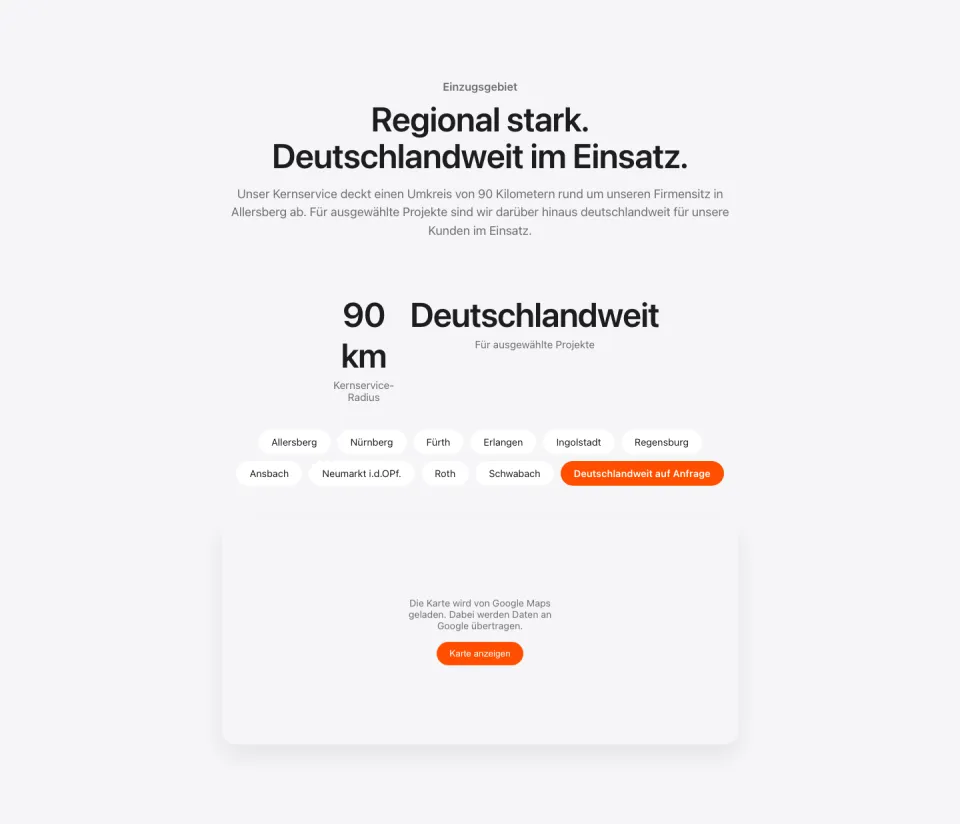 Abschnitt Einzugsgebiet mit der Überschrift Regional stark. Deutschlandweit im Einsatz., der Angabe 90 km, Ortsschildern von Allersberg bis Schwabach und einem Platzhalter mit dem Knopf Karte anzeigen, Screenshot vom 17.10.2026